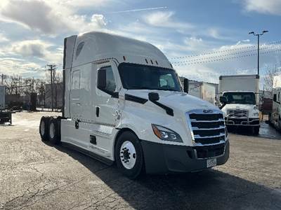 Freightliner Cascadia 126 Sleeper Semi Truck - 72" Integral Sleeper, 455HP, 12 Speed Automatic
