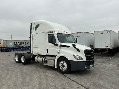 Freightliner Cascadia 126 Sleeper Semi Truck - 72" Integral Sleeper, 450HP, 12 Speed Automatic