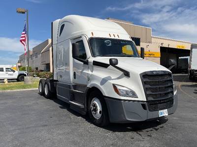 Freightliner Cascadia 126 Sleeper Semi Truck - 72" Integral Sleeper, 450HP, 12 Speed Automatic