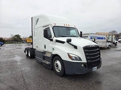 Freightliner Cascadia 126 Sleeper Semi Truck - 72" Integral Sleeper, 450HP, 12 Speed Automatic