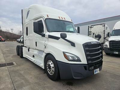 Freightliner Cascadia 126 Sleeper Semi Truck - 72" Integral Sleeper, 455HP, 12 Speed Automatic