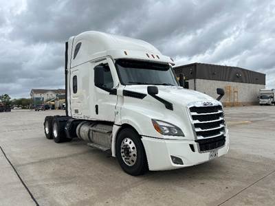 Freightliner Cascadia 126 Sleeper Semi Truck - 72" Integral Sleeper, 505HP, 12 Speed Automatic