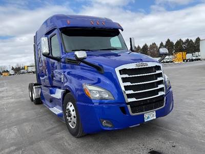 Freightliner Cascadia 126 Sleeper Semi Truck - 72" Integral Sleeper, 505HP, 13 Speed Manual