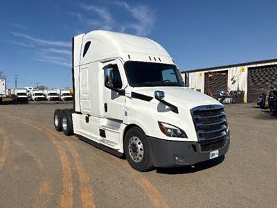 Freightliner Cascadia 126 Sleeper Semi Truck - 72" Integral Sleeper, 455HP, 12 Speed Automatic