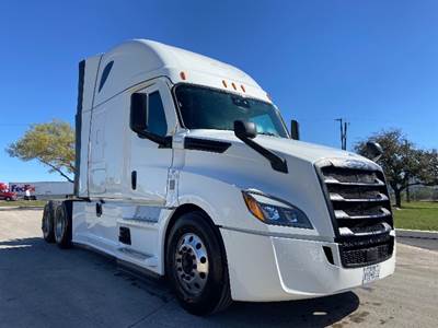 Freightliner Cascadia 126 Sleeper Semi Truck - 72" Integral Sleeper, 475HP, 12 Speed Automatic