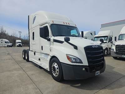 Freightliner Cascadia 126 Sleeper Semi Truck - 72" Integral Sleeper, 455HP, 12 Speed Automatic