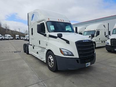 Freightliner Cascadia 126 Sleeper Semi Truck - 72" Integral Sleeper, 455HP, 12 Speed Automatic