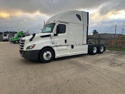Freightliner Cascadia 126 Sleeper Semi Truck - 72" Integral Sleeper, 455HP, 12 Speed Automatic
