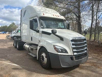 Freightliner Cascadia 126 Sleeper Semi Truck - 72" Integral Sleeper, 455HP, 12 Speed Automatic