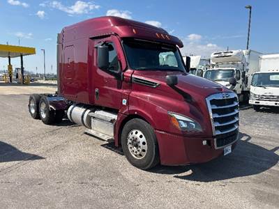 Freightliner Cascadia 126 Sleeper Semi Truck - 72" Integral Sleeper, 505HP, 12 Speed Automatic