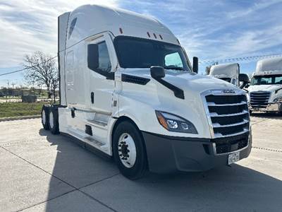 Freightliner Cascadia 126 Sleeper Semi Truck - 72" Integral Sleeper, 455HP, 12 Speed Automatic