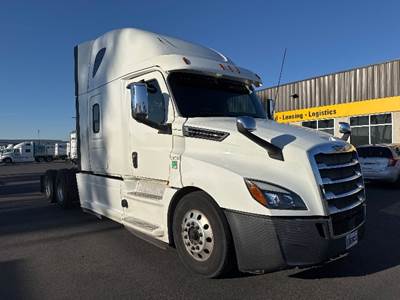 Freightliner Cascadia 126 Sleeper Semi Truck - 72" Integral Sleeper, 400HP, 12 Speed Automatic