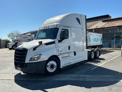 Freightliner Cascadia 126 Sleeper Semi Truck - 72" Integral Sleeper, 455HP, 12 Speed Automatic