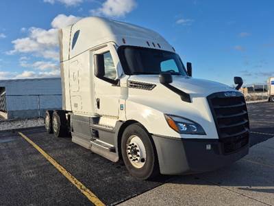 Freightliner Cascadia 126 Sleeper Semi Truck - 72" Integral Sleeper, 450HP, 12 Speed Automatic
