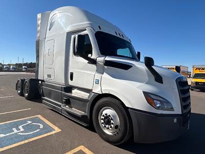 Freightliner Cascadia 126 Sleeper Semi Truck - 72" Integral Sleeper, 450HP, 12 Speed Automatic