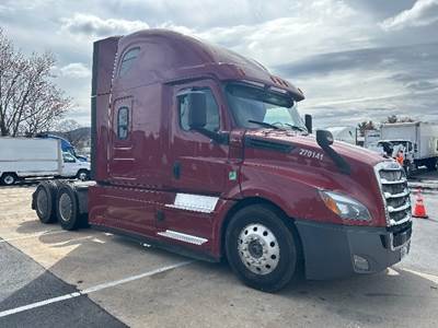 Freightliner Cascadia 126 Sleeper Semi Truck - 72" Integral Sleeper, 455HP, 12 Speed Automatic