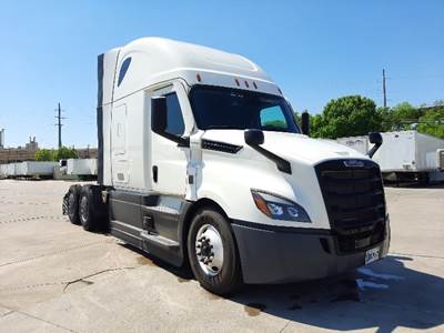 Freightliner Cascadia 126 Sleeper Semi Truck - 72" Integral Sleeper, 450HP, 12 Speed Automatic