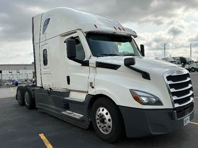 Freightliner Cascadia 126 Sleeper Semi Truck - 72" Integral Sleeper, 455HP, 10 Speed Manual