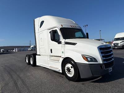 Freightliner Cascadia 126 Sleeper Semi Truck - 60" Integral Sleeper, 455HP, 12 Speed Automatic