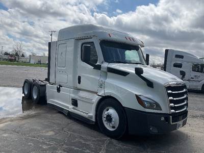 Freightliner Cascadia 126 Sleeper Semi Truck - 60" Integral Sleeper, 455HP, 12 Speed Automatic