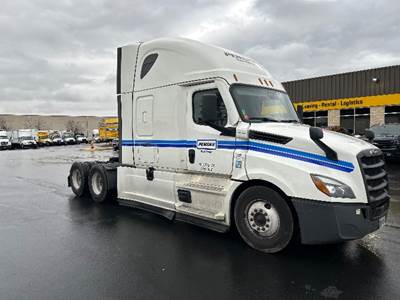 Freightliner Cascadia 126 Sleeper Semi Truck - 72" Integral Sleeper, 455HP, 12 Speed Automatic