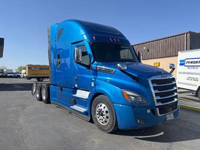 Freightliner Cascadia 126 Sleeper Semi Truck - 72" Integral Sleeper, 455HP, 12 Speed Automatic