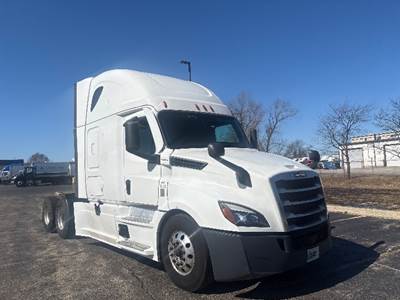 Freightliner Cascadia 126 Sleeper Semi Truck - 72" Integral Sleeper, 455HP, 12 Speed Automatic