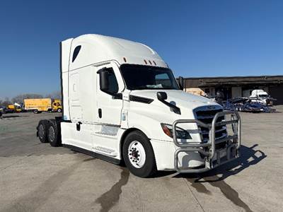 Freightliner Cascadia 126 Sleeper Semi Truck - 72" Integral Sleeper, 505HP, 12 Speed Automatic