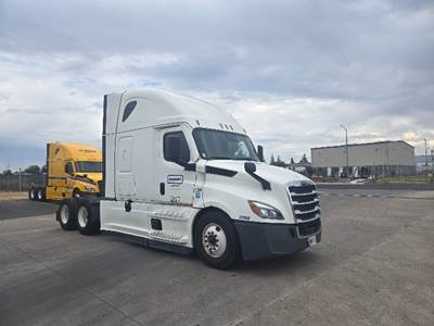 Freightliner Cascadia 126 Sleeper Semi Truck - 72" Integral Sleeper, 455HP, 12 Speed Automatic