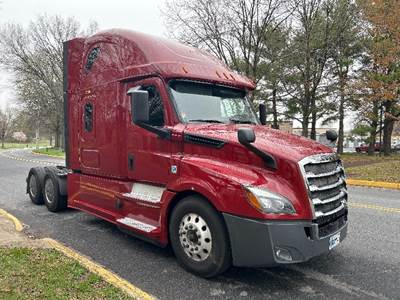 Freightliner Cascadia 126 Sleeper Semi Truck - 72" Integral Sleeper, 455HP, 12 Speed Automatic