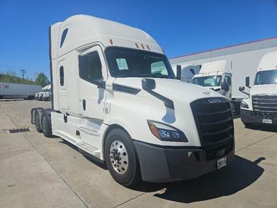 Freightliner Cascadia 126 Sleeper Semi Truck - 72" Integral Sleeper, 455HP, 12 Speed Automatic
