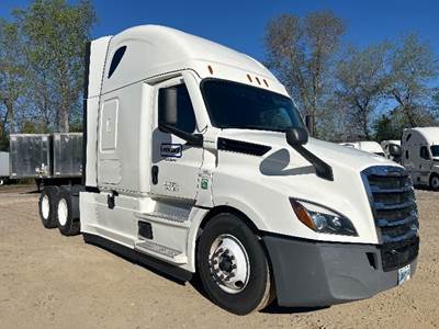Freightliner Cascadia 126 Sleeper Semi Truck - 72" Integral Sleeper, 455HP, 12 Speed Automatic