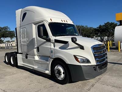 Freightliner Cascadia 126 Sleeper Semi Truck - 72" Integral Sleeper, 455HP, 10 Speed Manual