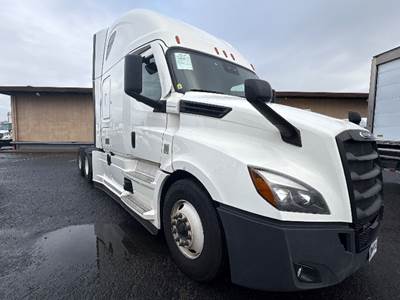 Freightliner Cascadia 126 Sleeper Semi Truck - 72" Integral Sleeper, 455HP, 12 Speed Automatic