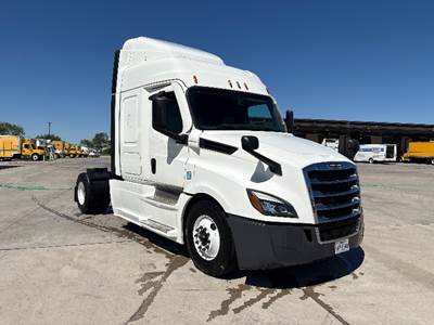 Freightliner Cascadia 126 Single Axle Sleeper Semi Truck - 48" Integral Sleeper, 470HP, 12 Speed Automatic