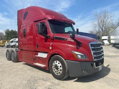 Freightliner Cascadia 126 Sleeper Semi Truck - 72" Integral Sleeper, 455HP, 12 Speed Automatic
