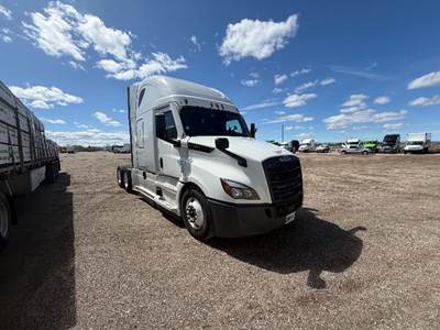 Freightliner Cascadia 126 Sleeper Semi Truck - 72" Integral Sleeper, 455HP, 12 Speed Automatic