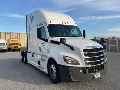 Freightliner Cascadia 126 Sleeper Semi Truck - 72" Integral Sleeper, 455HP, 12 Speed Automatic