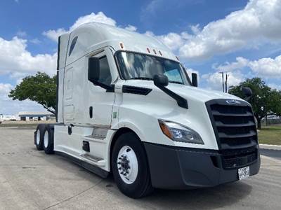 Freightliner Cascadia 126 Sleeper Semi Truck - 72" Integral Sleeper, 455HP, 12 Speed Automatic