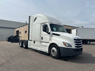 Freightliner Cascadia 126 Sleeper Semi Truck - 72" Integral Sleeper, 455HP, 12 Speed Automatic