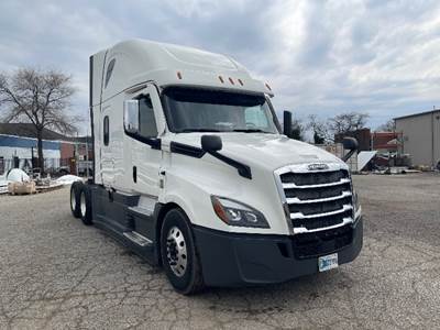 Freightliner Cascadia 126 Sleeper Semi Truck - 72" Integral Sleeper, 455HP, 10 Speed Manual