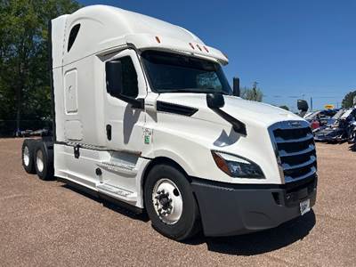 Freightliner Cascadia 126 Sleeper Semi Truck - 72" Integral Sleeper, 455HP, 12 Speed Automatic