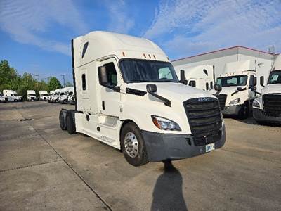 Freightliner Cascadia 126 Sleeper Semi Truck - 72" Integral Sleeper, 455HP, 12 Speed Automatic