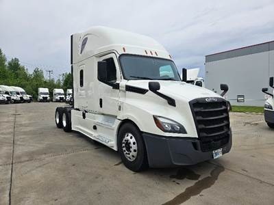 Freightliner Cascadia 126 Sleeper Semi Truck - 72" Integral Sleeper, 455HP, 12 Speed Automatic