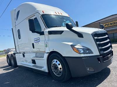 Freightliner Cascadia 126 Sleeper Semi Truck - 72" Integral Sleeper, 455HP, 12 Speed Automatic