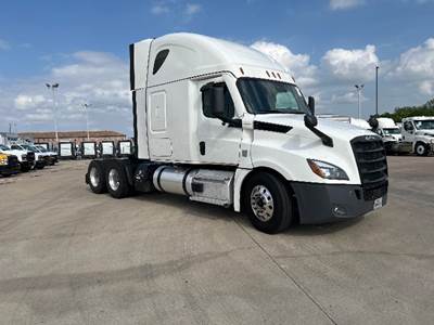 Freightliner Cascadia 126 Sleeper Semi Truck - 72" Integral Sleeper, 455HP, 12 Speed Automatic