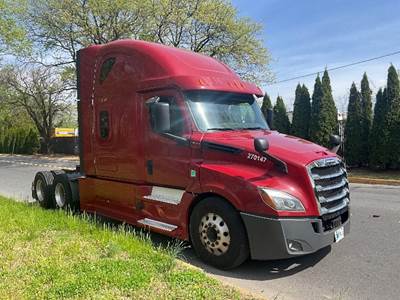 Freightliner Cascadia 126 Sleeper Semi Truck - 72" Integral Sleeper, 455HP, 12 Speed Automatic