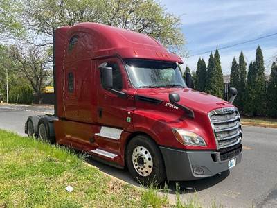 Freightliner Cascadia 126 Sleeper Semi Truck - 72" Integral Sleeper, 455HP, 12 Speed Automatic