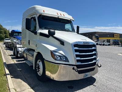 Freightliner Cascadia 126 Sleeper Semi Truck - 60" Integral Sleeper, 455HP, 13 Speed Manual