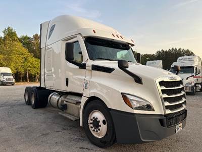 Freightliner Cascadia 126 Sleeper Semi Truck - 72" Integral Sleeper, 455HP, 12 Speed Automatic